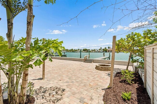 Photo - 8125 Bayshore Dr