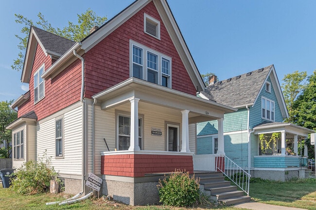 Photo - 124 Adams St