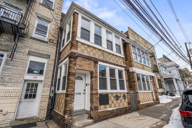 Building Photo - 45 66th St