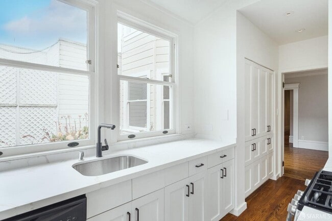 Photo - 190 Arguello Blvd