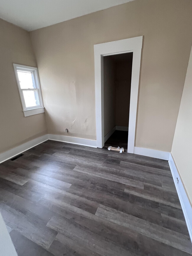 Photo - 808 Dale St