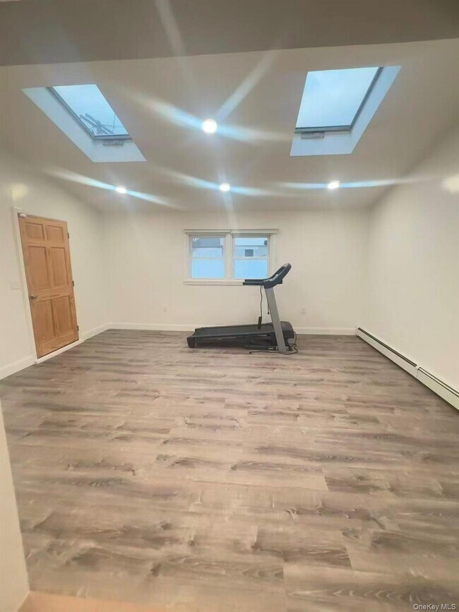 Photo - 110 N Parkside Dr