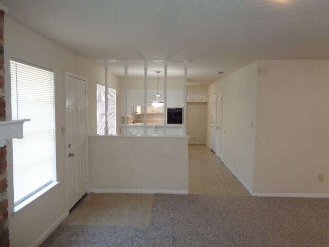 Photo - 29419 Raestone St