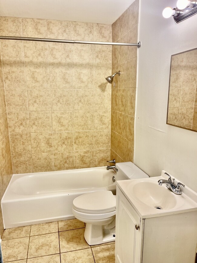 Photo - 7465 Whitney Dr Casa