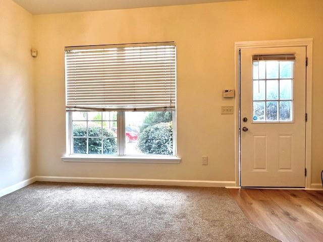 Photo - 895 Redwood Dr NW