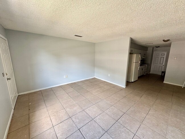 Photo - 911 N Iowa Ave Unit 911 N Iowa Ave Apartment 2