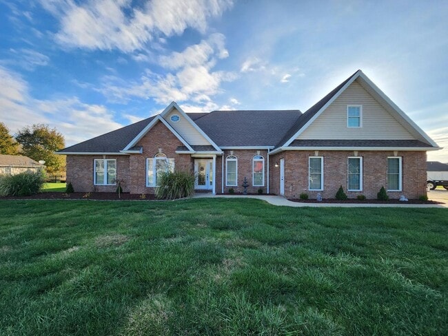 Photo - Beautiful, 5-bedroom home in a quiet subdi...