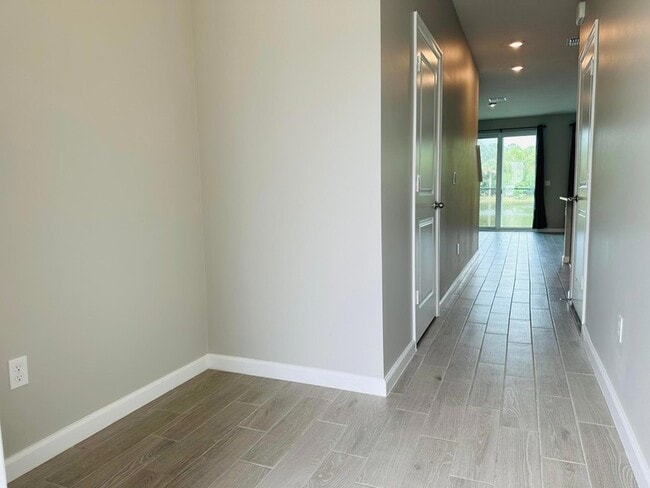 Photo - 3949 SE Mentmore Ln