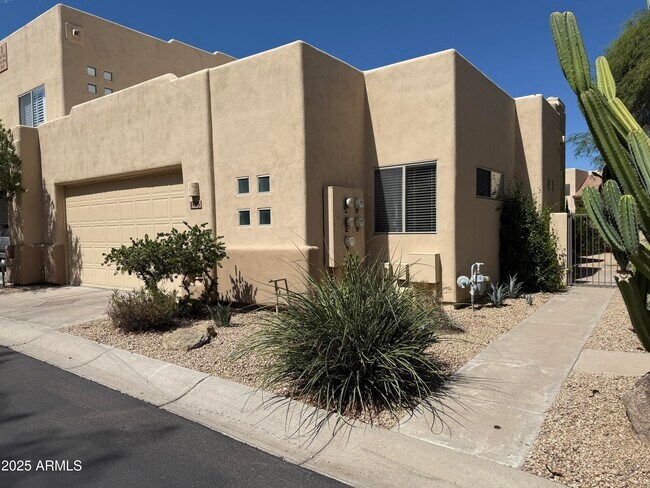 Building Photo - 9065 E Gary Rd Rental