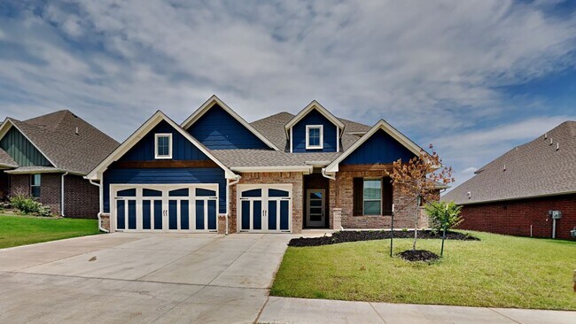 Luxury 5 Bedroom, 3 Bathroom, 3 Car Garage... - Luxury 5 Bedroom, 3 Bathroom, 3 Car Garage...