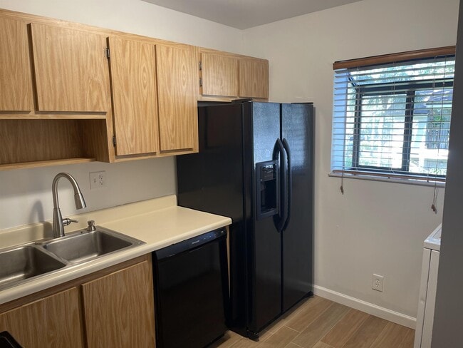 Photo - 102 Gardens Dr