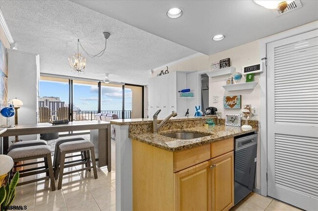 Photo - 3851 Boardwalk Unidad 2005