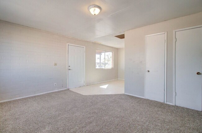342 W Taylor Ave