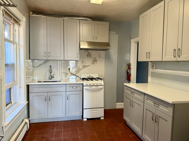 Photo - 241 S 46th St