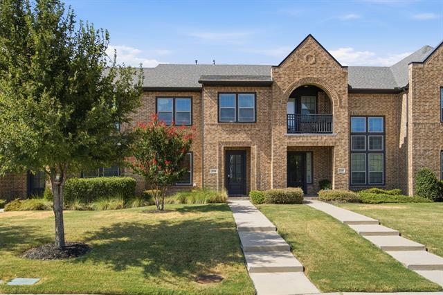 2221 Lasso Ln