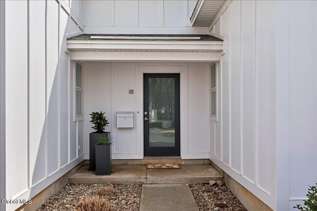 Photo - 18 Granite St