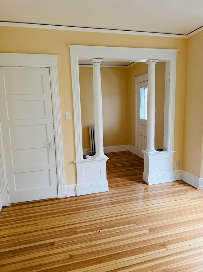 Building Photo - 6 Barclay St Unit 2nd Floor