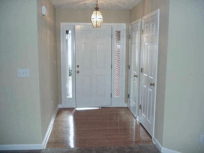 Photo - 1118 Low Water Way SE