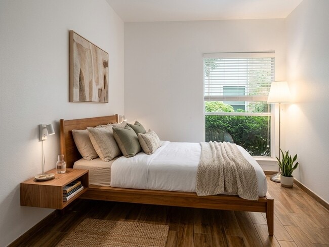 2300 Augusta Dr Unit 17