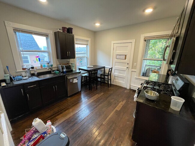 Photo - 10 Oswald St Unidad 3