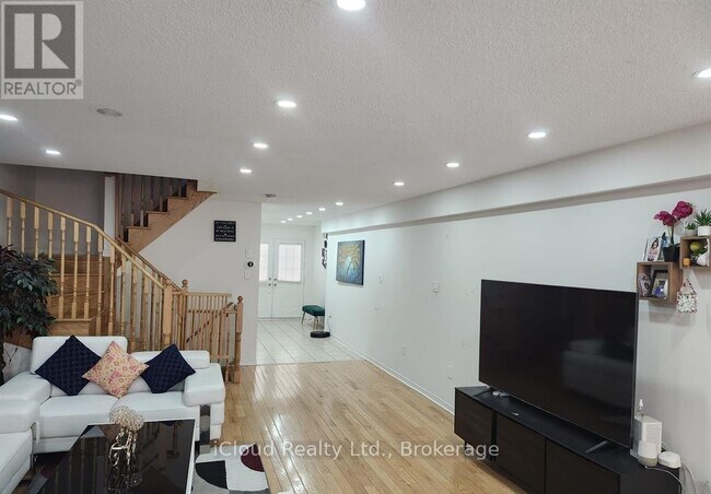 Photo - 559 Candlestick Cir