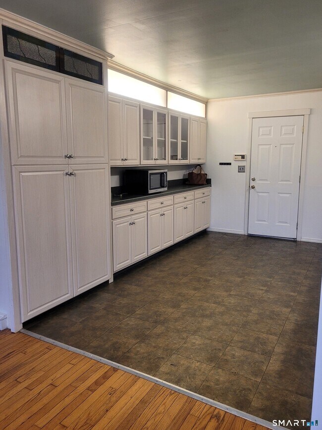 Photo - 123 Bridge St