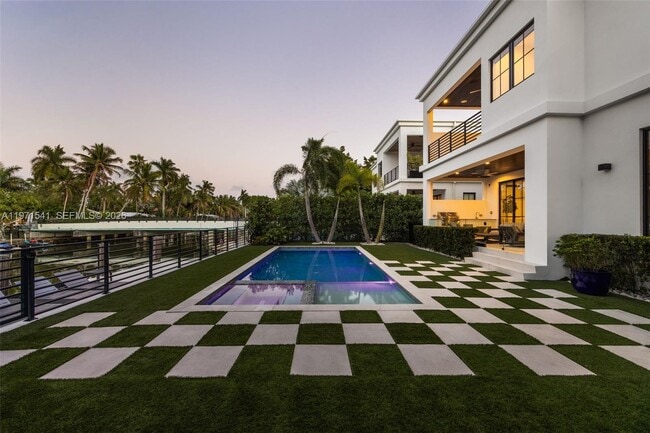 Photo - 885 NE 76th St