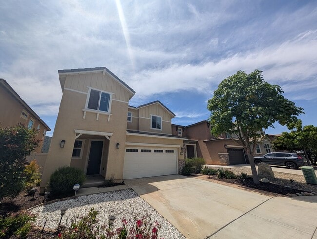 Great 3 Bedroom Home in Fallbrook! - Great 3 Bedroom Home in Fallbrook!