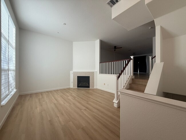 Photo - Beautiful and Modern 3 Bedroom 2.5 Bath Townhome in Montecito Vista Area