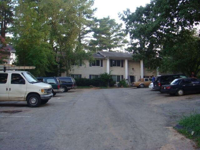 Photo - Michelle's Court Apartments