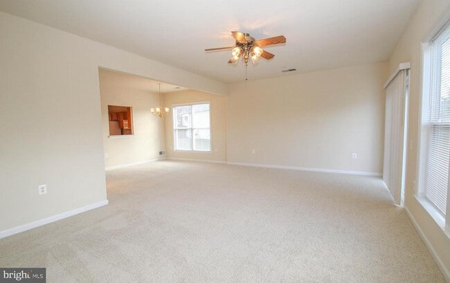 Photo - 11 Harborton Ln