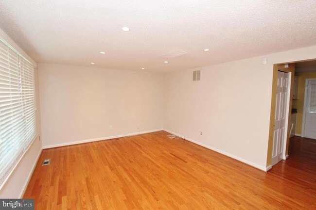 Photo - 3288 Wyndale Ct