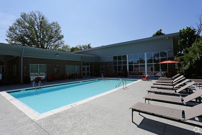 Photo - Jamestown at St. Matthews Apartments