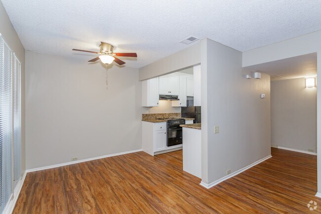 1BR, 1BA - 684 SF Unit A