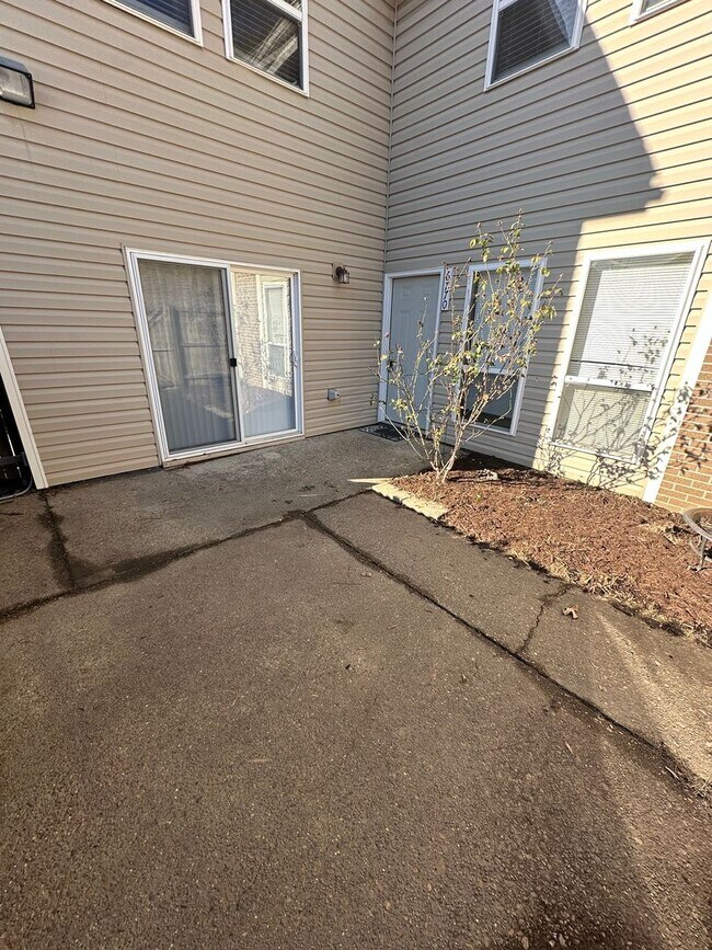 Photo - 2BD/1.5BA Townhouse located on the Germantown/Memphis Line!