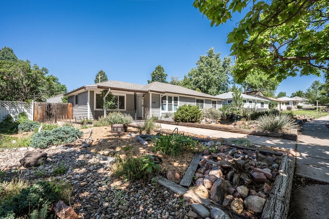 Photo - 2140 Robin Dr