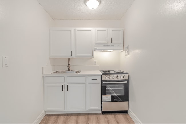 Photo - 7466 Rosemead Apts