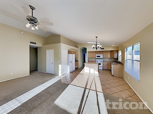 Photo - 3021 S Woodruff