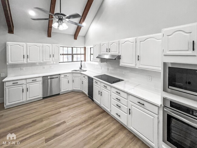 Photo - 1215 Spring Lake Dr