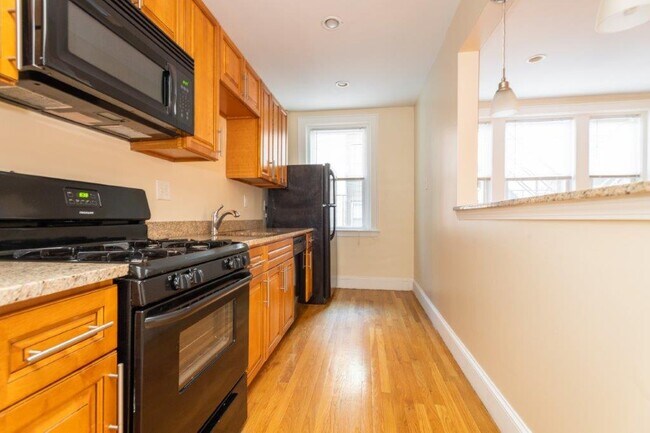 Photo - 136 Highland Ave Unidad 27