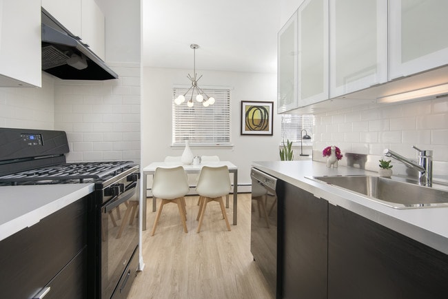 Photo - 455 W. Wellington