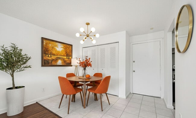 Ahorra en otoño: 6 semanas GRATIS - One Park Plaza Apartments