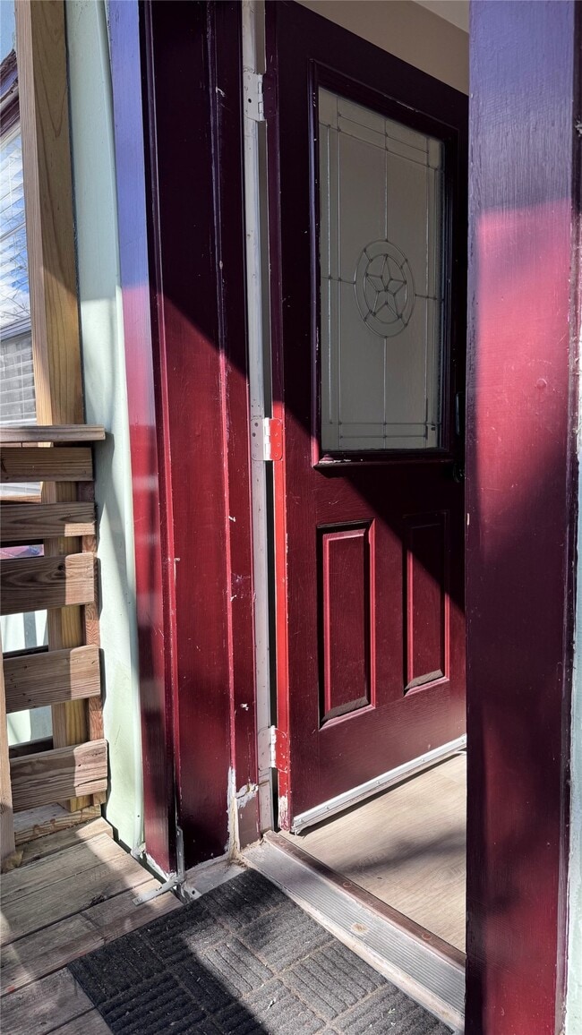 Photo - 2918 46th St