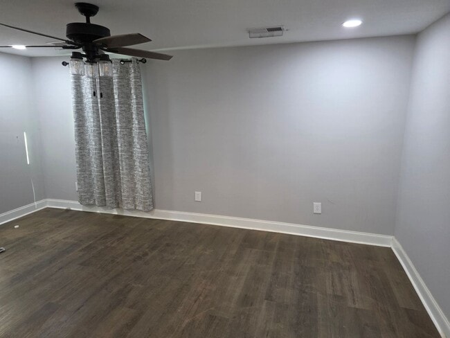 Photo - Fully Renovated 3 Bedroom Home Near Harrison Bay – Covered Deck & Fenced Yard