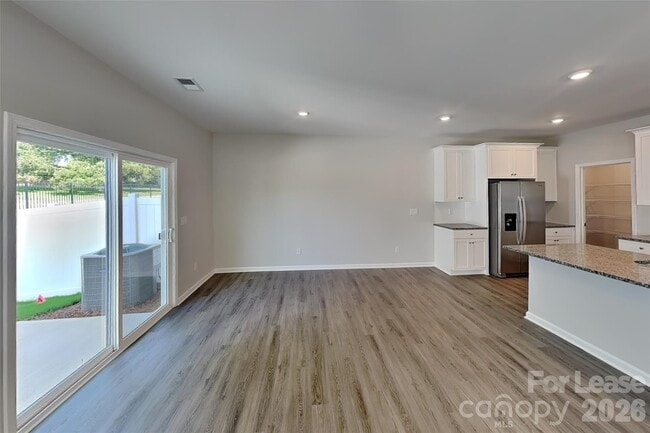 6013 Dutton Dr