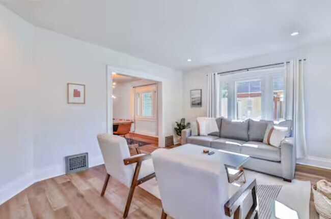 Photo - 420 E 3rd Ave
