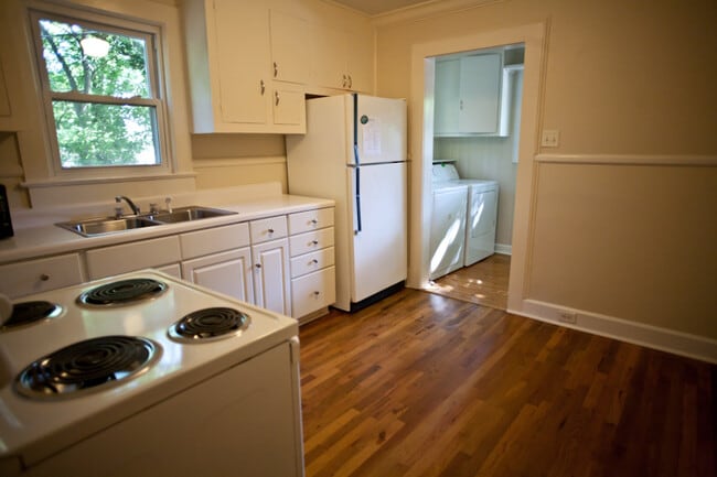 Photo - 104 Caldwell St