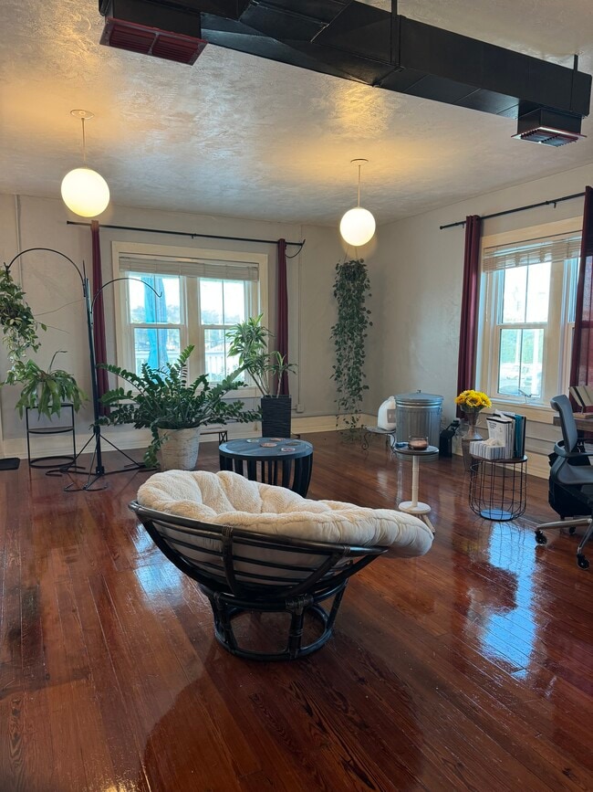 Photo - 246 S Beach St Unit Suite 3