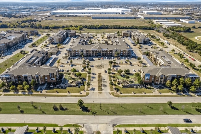 Photo - Gateway Cedars Apartments