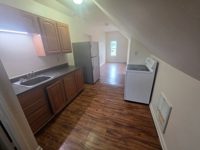 Photo - 259 N Main St